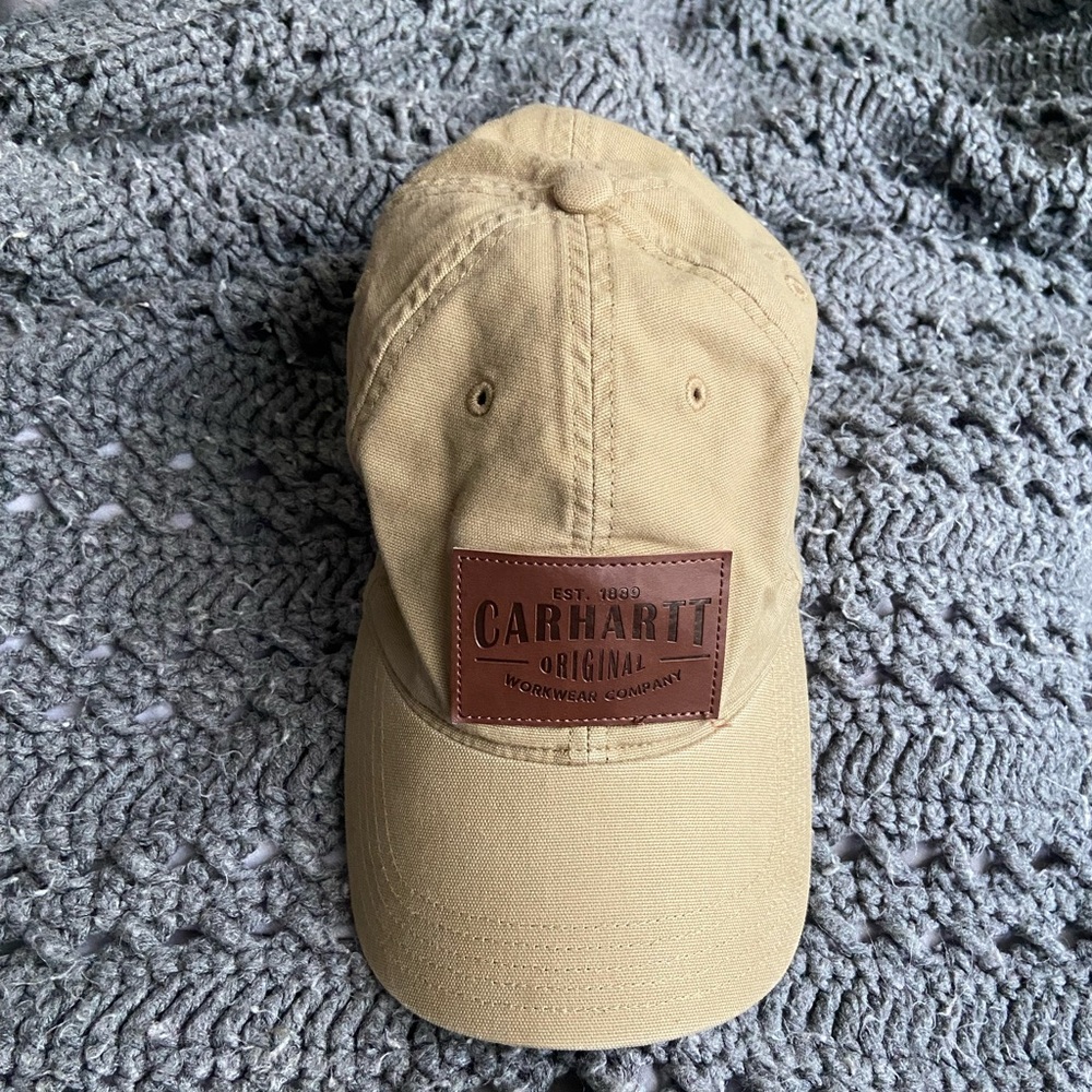 Carhartt hat